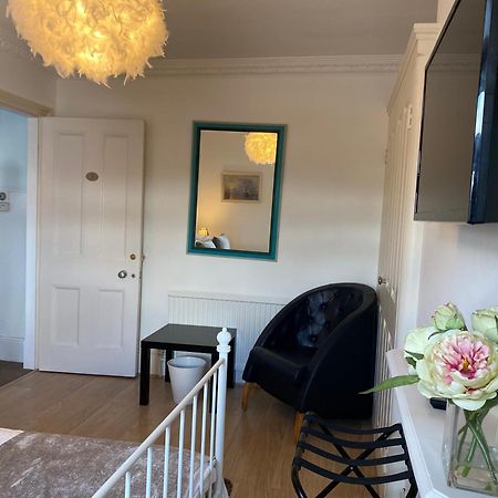 Deluxe Three Bed Bnb In Henley-On-Thames Near Station River & Town Centre Extérieur photo