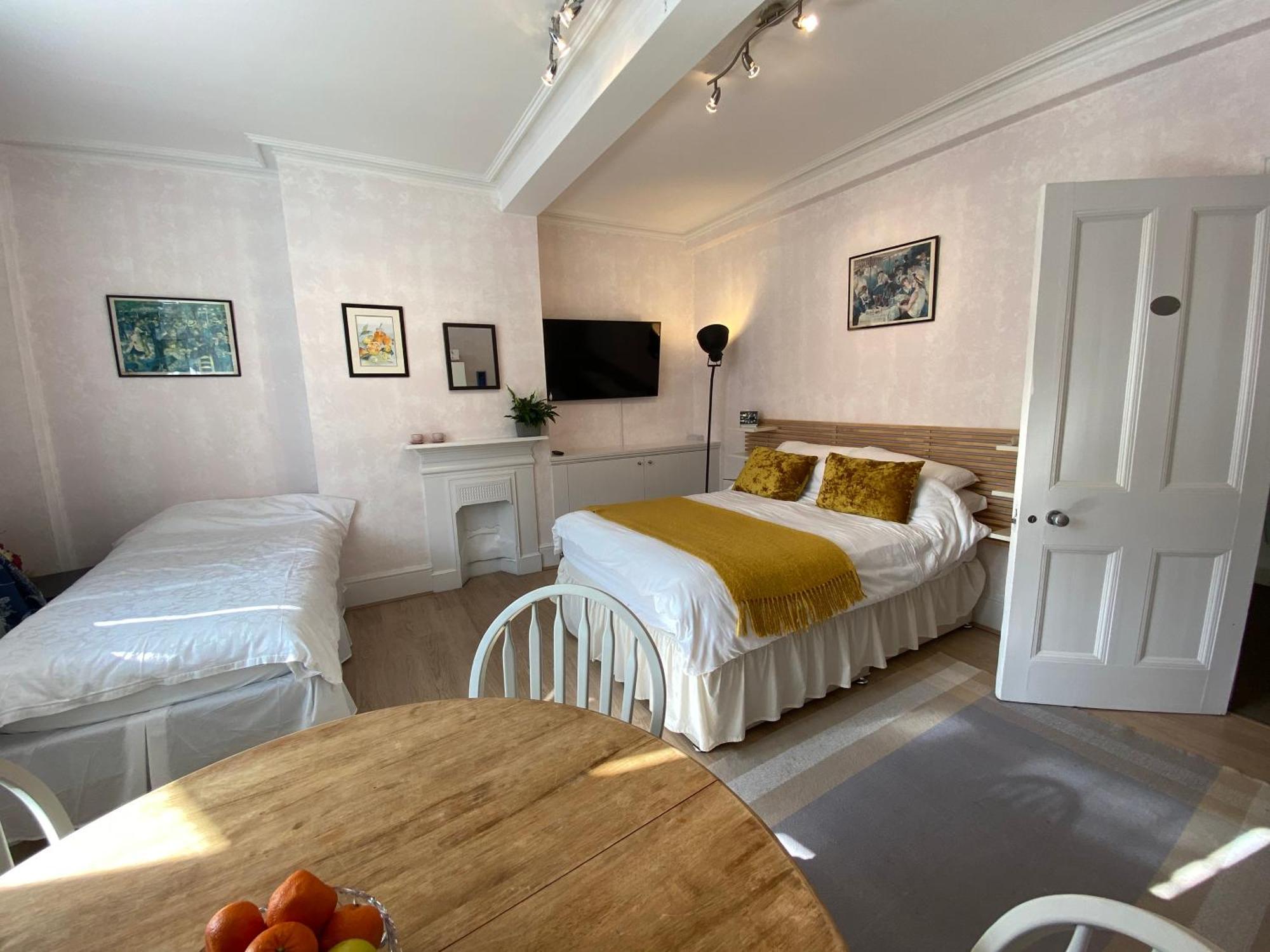 Deluxe Three Bed Bnb In Henley-On-Thames Near Station River & Town Centre Extérieur photo