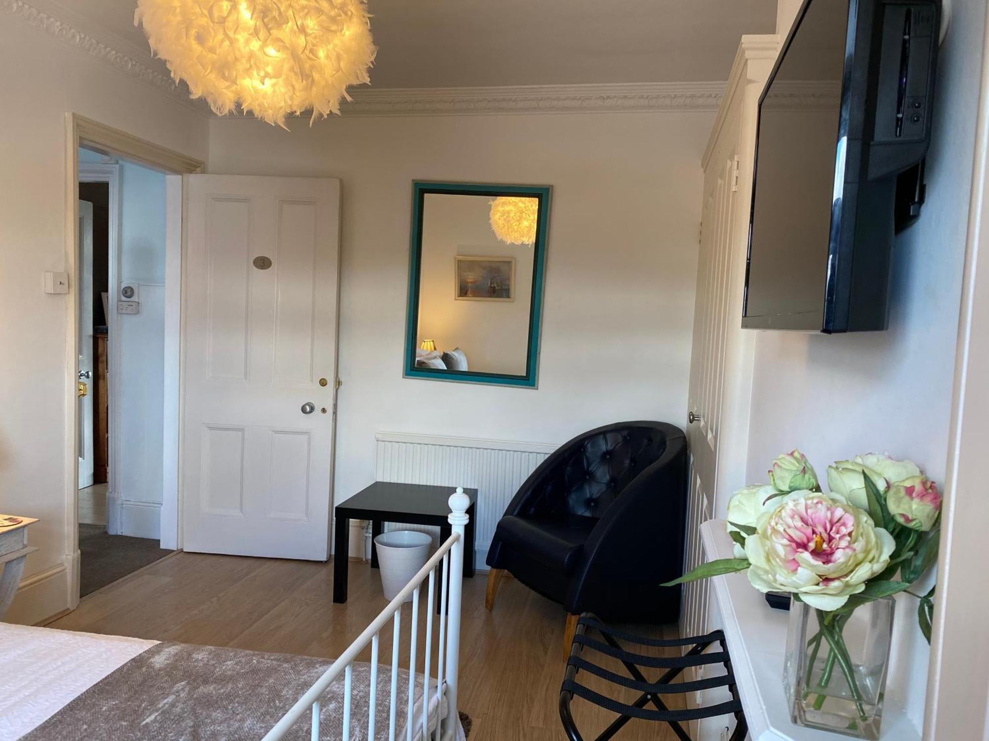 Deluxe Three Bed Bnb In Henley-On-Thames Near Station River & Town Centre Extérieur photo