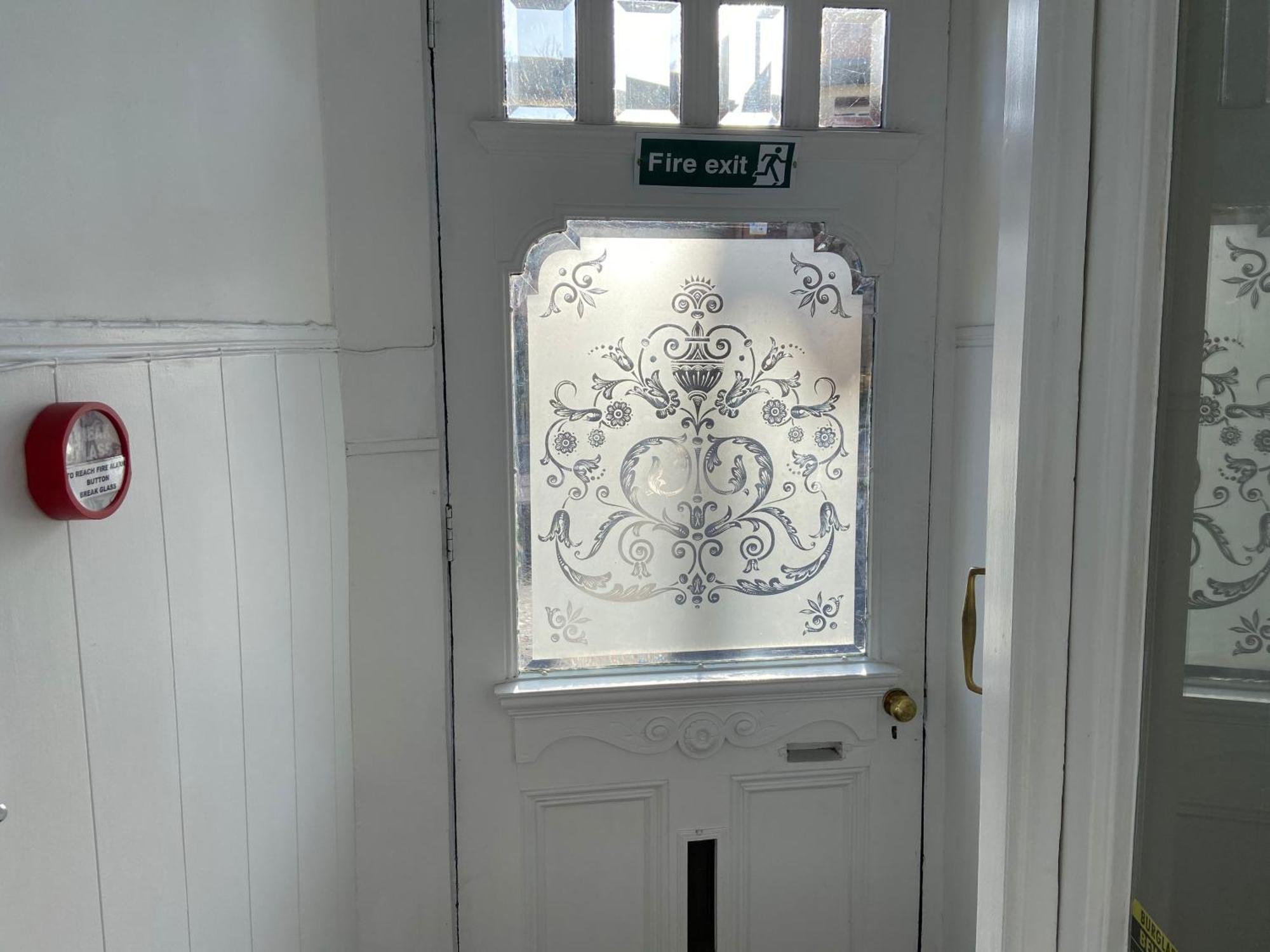 Deluxe Three Bed Bnb In Henley-On-Thames Near Station River & Town Centre Extérieur photo